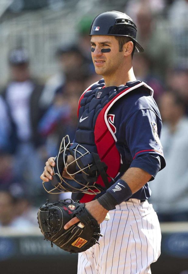 Twins catcher holding glove.